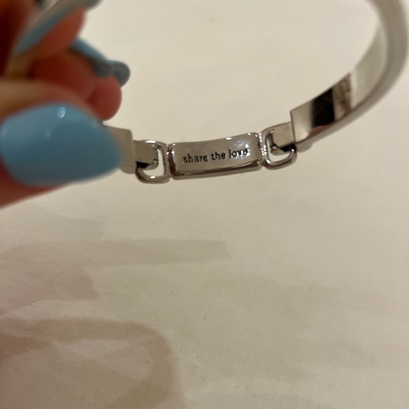 NEVER WORN Lia Sophia Silver Bracelet - Picture 4 of 9